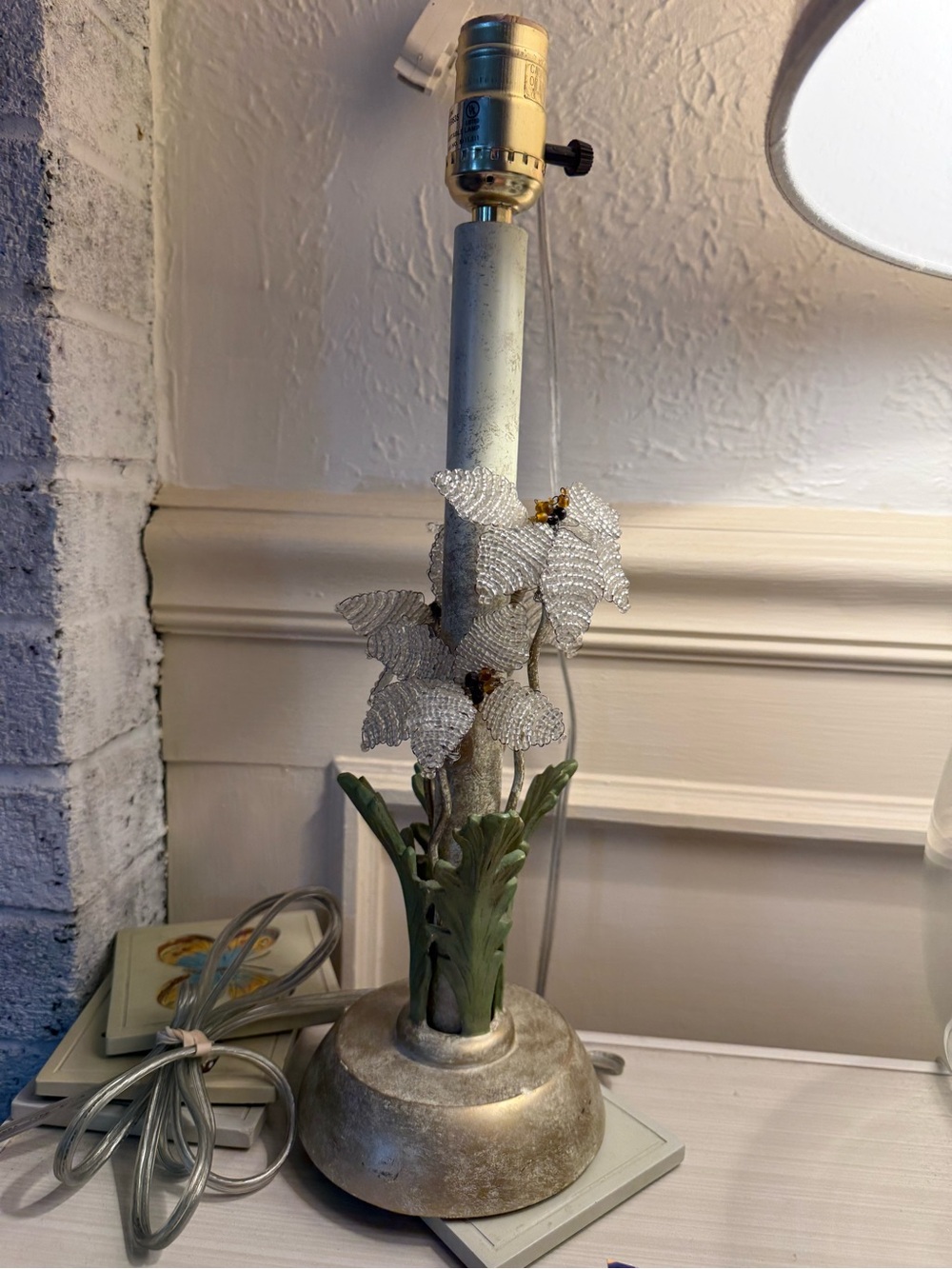 Vintage-style Beaded Flower Table Lamp - Silver and Green Hollywood recently